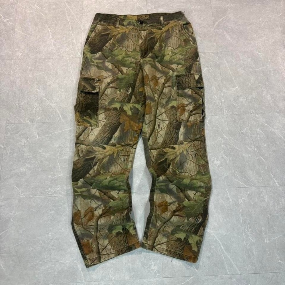 1990's Realtree camo cargo pants Size large #camouflage #outdoors